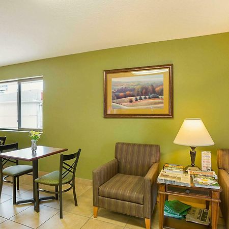 Rodeway Inn&Suites Kearney Exterior foto